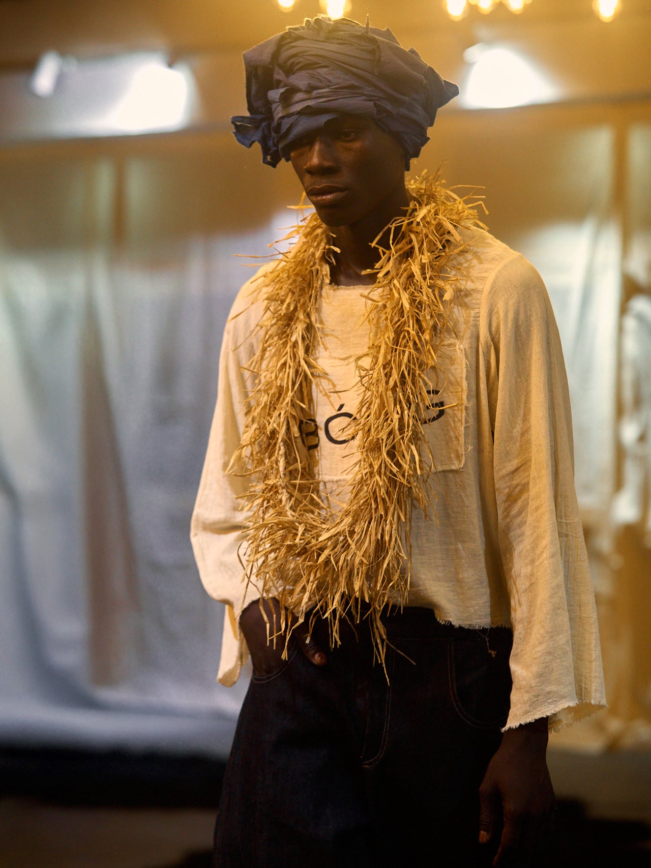iYaNDE Raffia Fringe Neck Piece