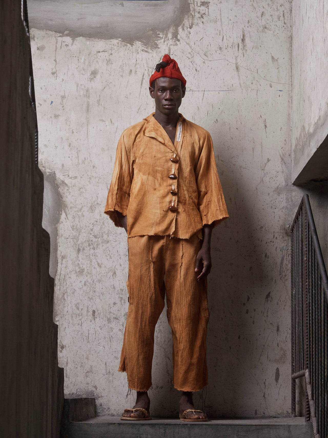 Ọkụ́ Kola One-Sided Collar Shirt