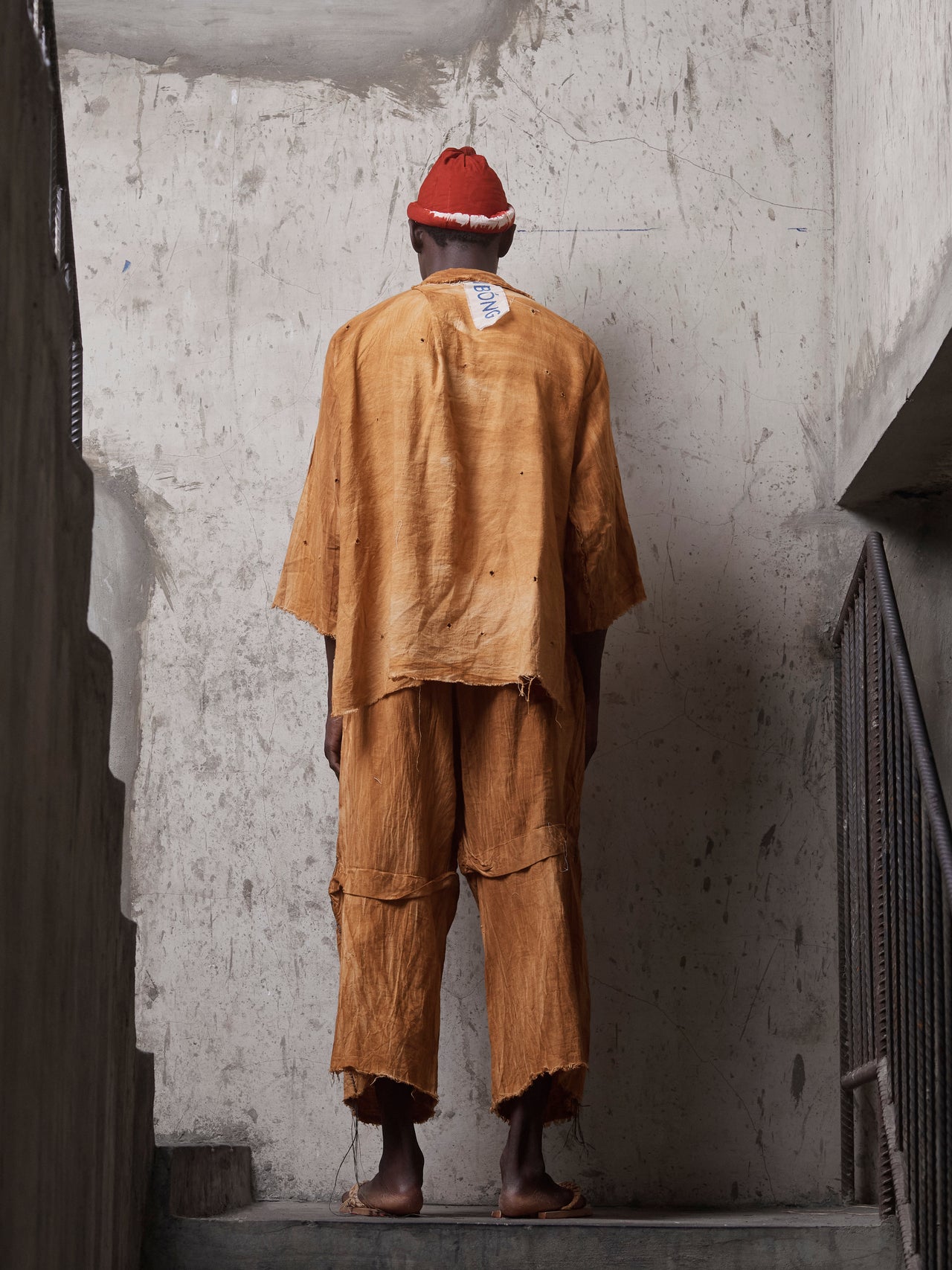 Ọkụ́ Kola One-Sided Collar Shirt