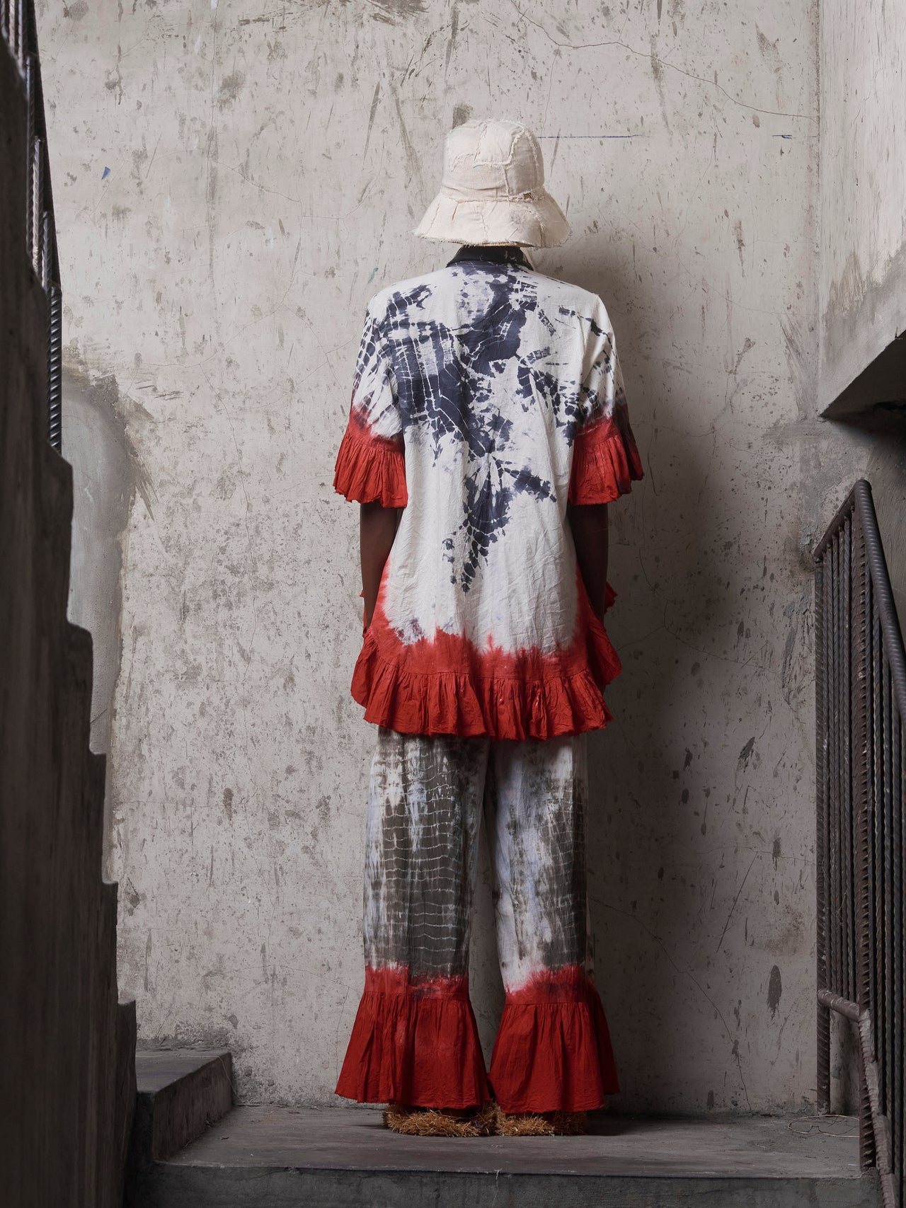 AKWA Pleated Pants