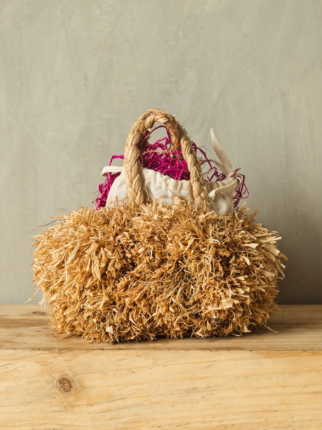 Beige Raffia PomPom bag